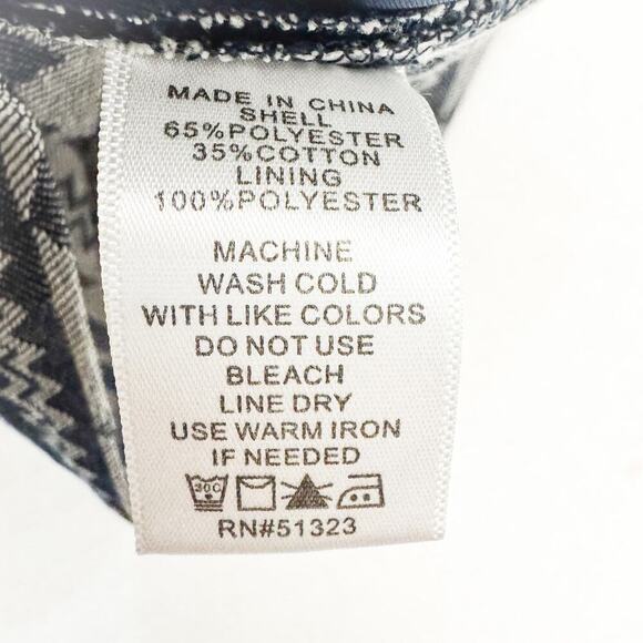 1 State Geometric Patterned Blue Denim Skort Skirt Size Medium - Picture 4 of 5